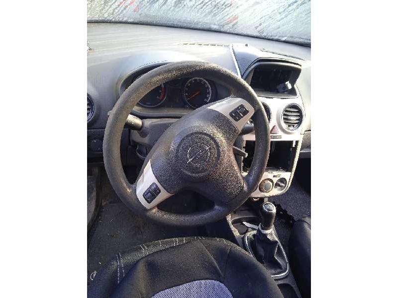opel corsa d del año 2008