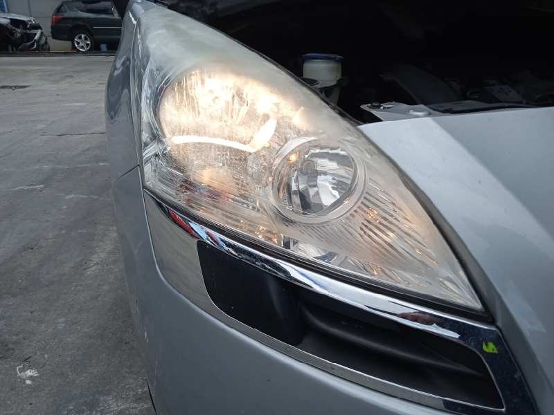 peugeot 5008 del año 2010