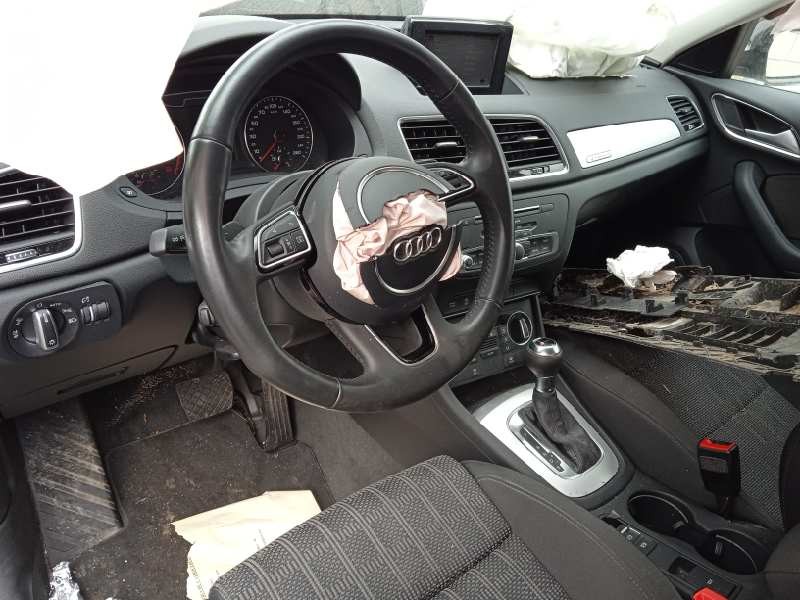 audi q3 (8ug) del año 2017