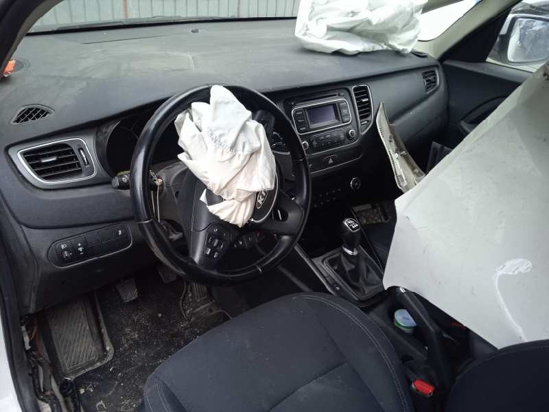 kia carens ( ) del año 2018