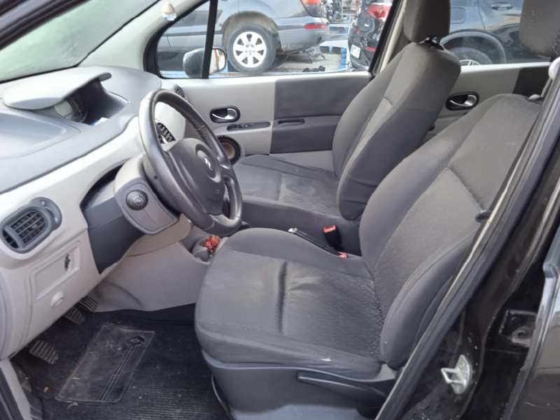 renault modus del año 2004