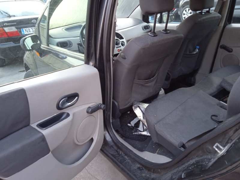 renault modus del año 2004