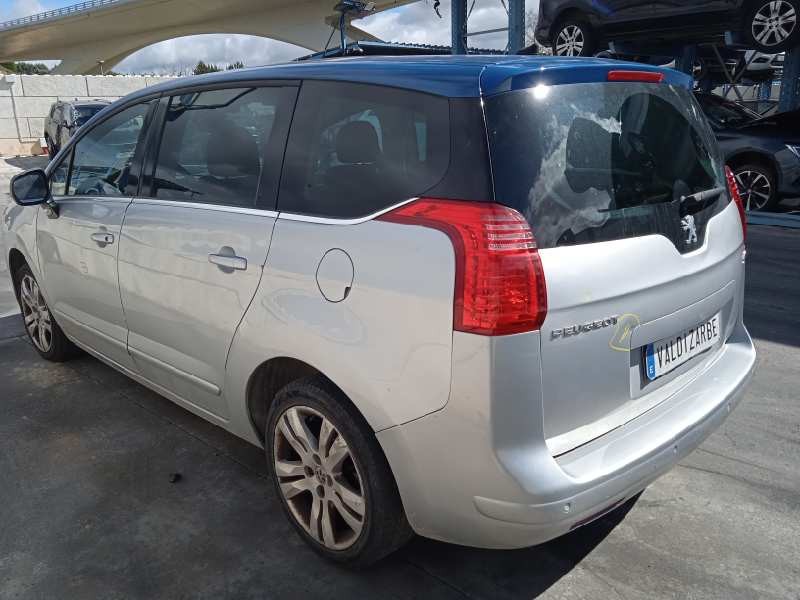 peugeot 5008 del año 2010