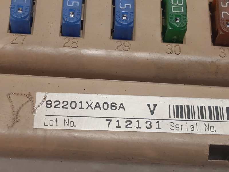 Recambio de caja reles / fusibles para subaru tribeca b9 classic referencia OEM IAM 82201XA06A  