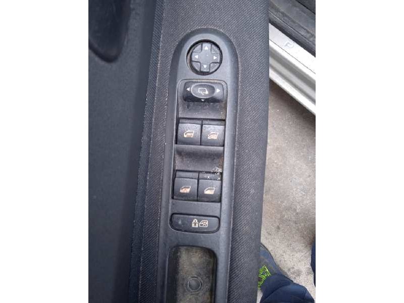 peugeot 5008 del año 2010