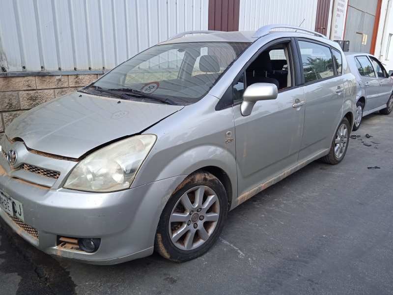 toyota corolla verso (r1) del año 2004