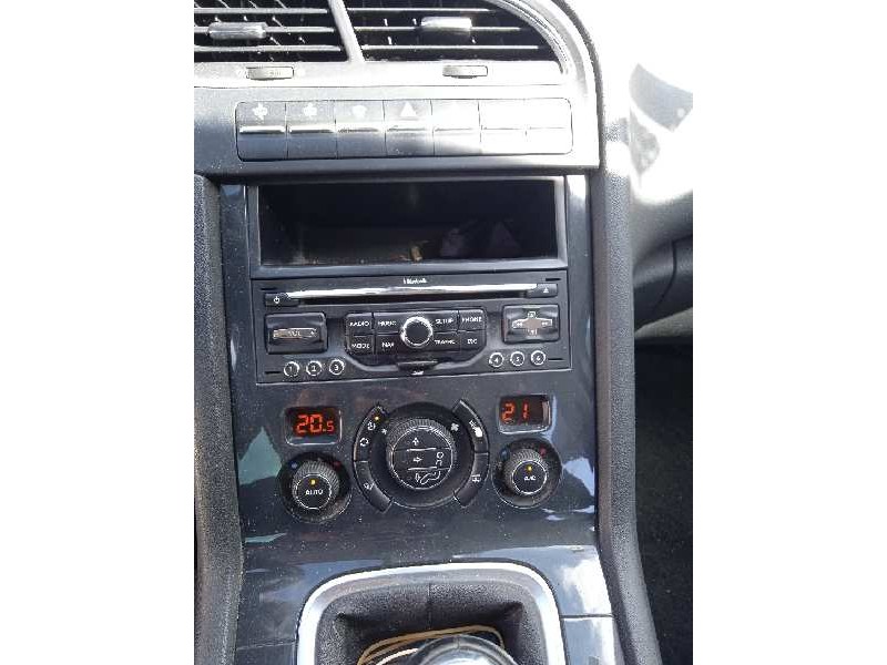 peugeot 5008 del año 2010