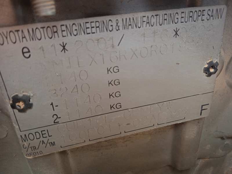 toyota corolla verso (r1) del año 2004