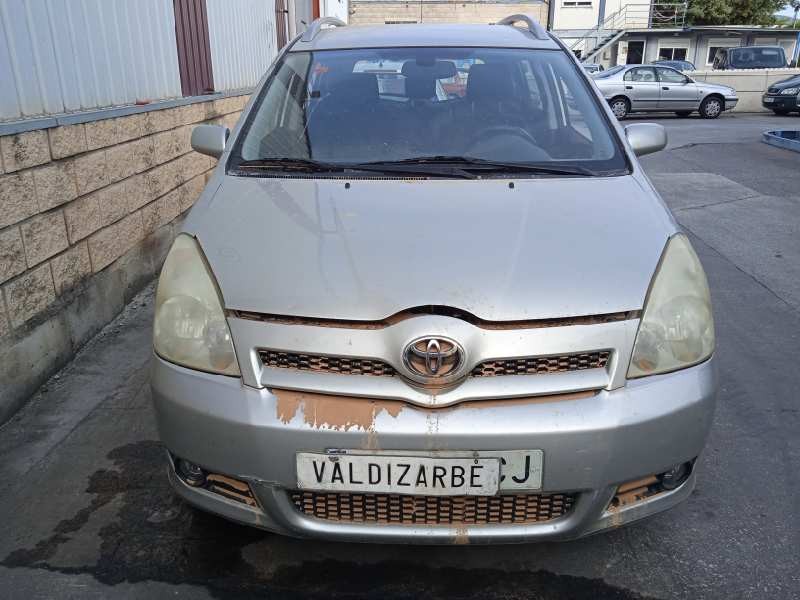 toyota corolla verso (r1) del año 2004