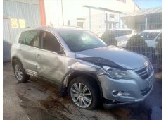 VOLKSWAGEN TIGUAN (5N1)