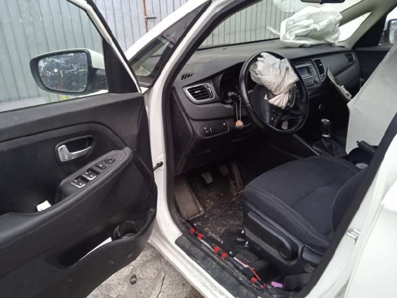 kia carens ( ) del año 2018