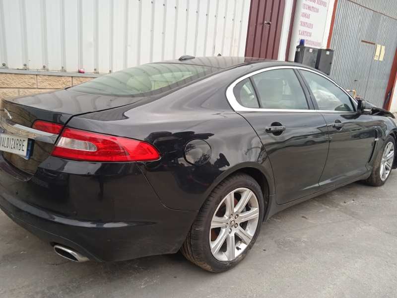 jaguar xf del año 2010