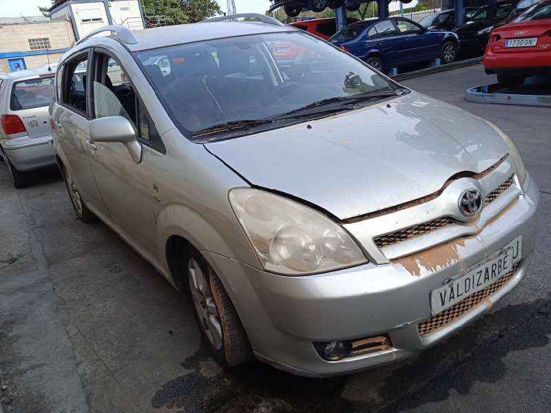 toyota corolla verso (r1) del año 2004