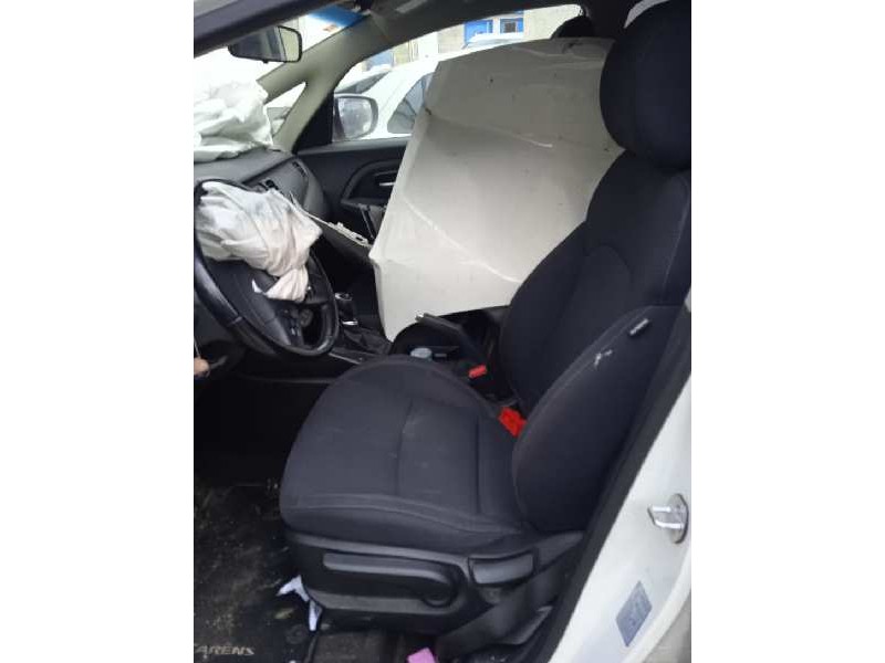 kia carens ( ) del año 2018