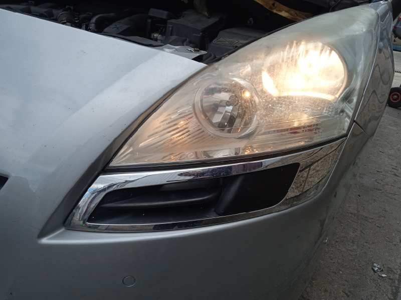 peugeot 5008 del año 2010