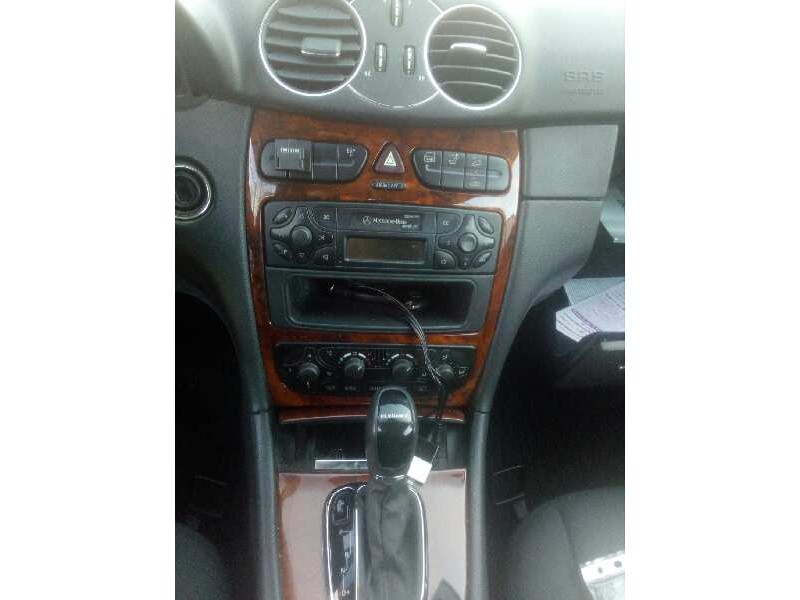 mercedes-benz clase clk (w209) coupe del año 2002