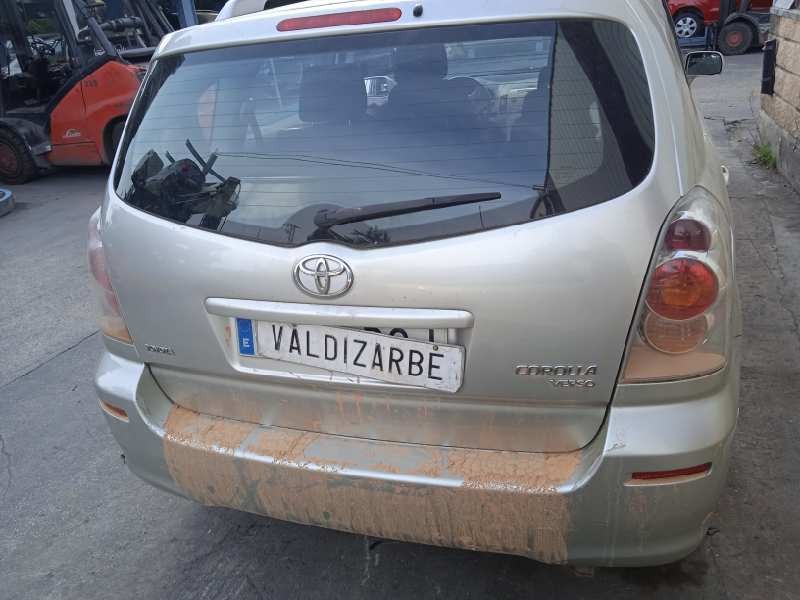 toyota corolla verso (r1) del año 2004