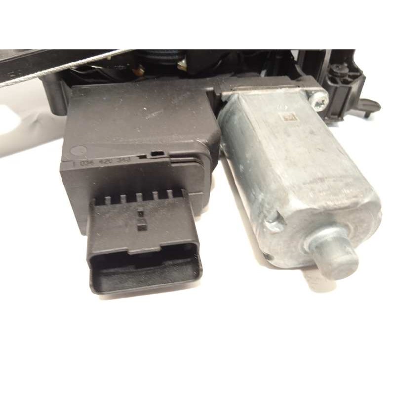 Recambio de elevalunas delantero izquierdo para peugeot 5008 active referencia OEM IAM 9830389380  