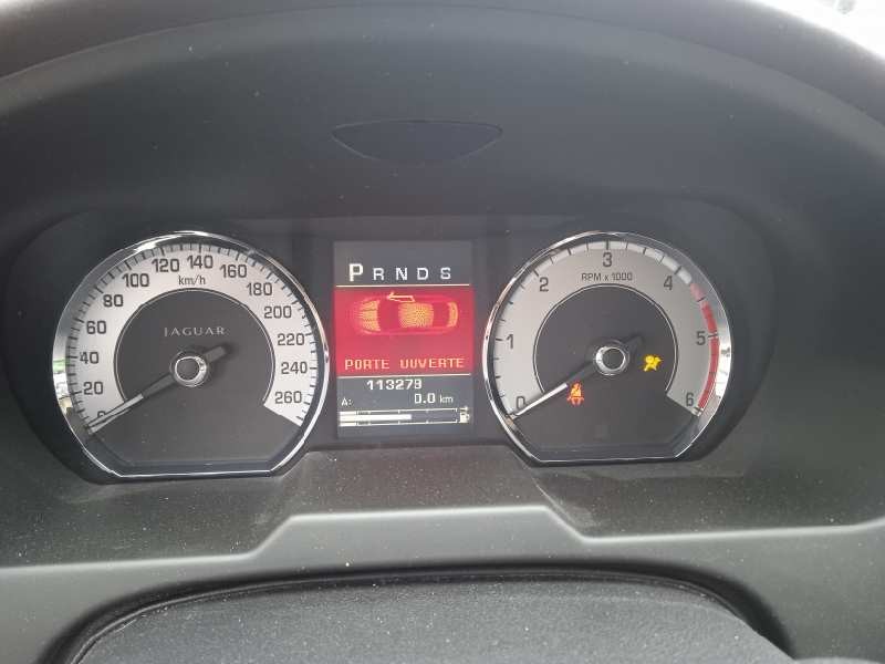 jaguar xf del año 2010