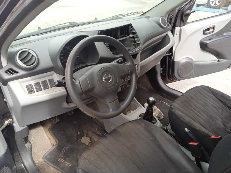 nissan pixo (uao) del año 2010