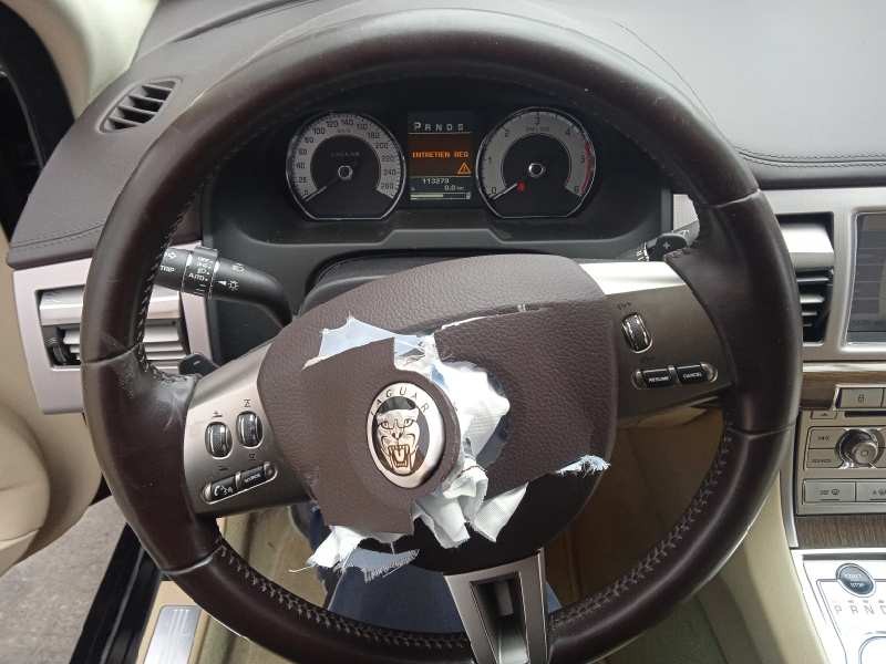 jaguar xf del año 2010