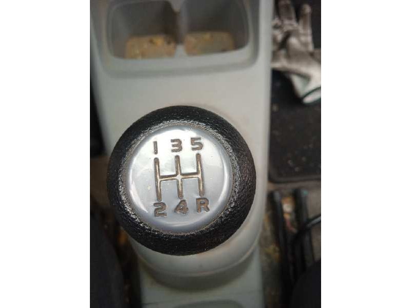 nissan pixo (uao) del año 2010