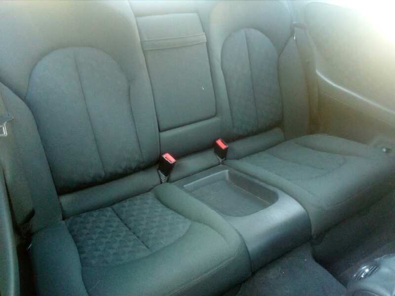 mercedes-benz clase clk (w209) coupe del año 2002