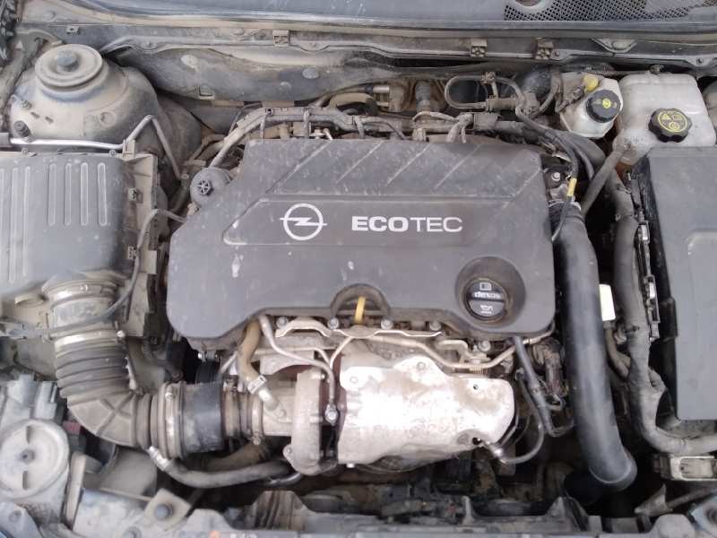 opel insignia berlina del año 2016