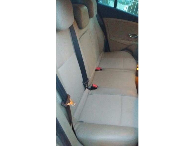 renault megane iii berlina 5 p del año 2008