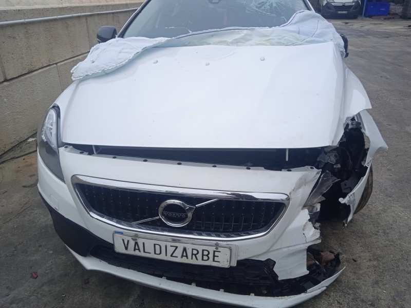 volvo v40 cross country del año 2016