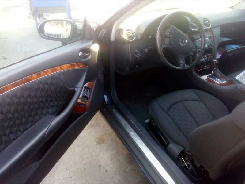 mercedes-benz clase clk (w209) coupe del año 2002