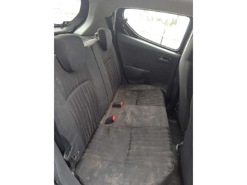 nissan pixo (uao) del año 2010