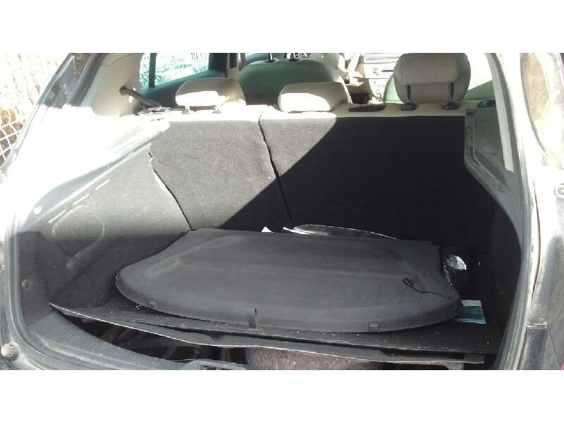 renault megane iii berlina 5 p del año 2008