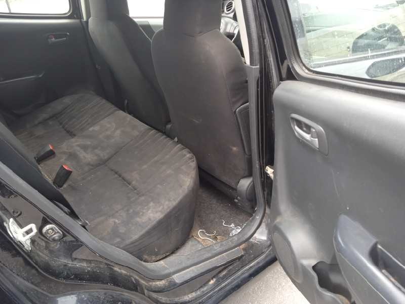 nissan pixo (uao) del año 2010