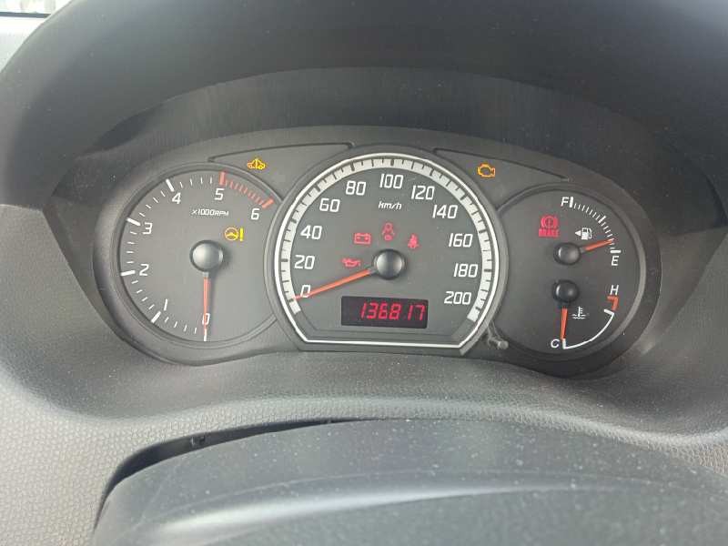 suzuki swift berlina (mz) del año 2010