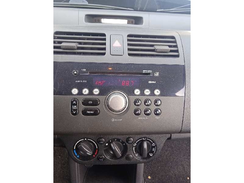 suzuki swift berlina (mz) del año 2010