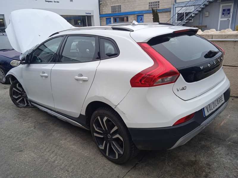 volvo v40 cross country del año 2016