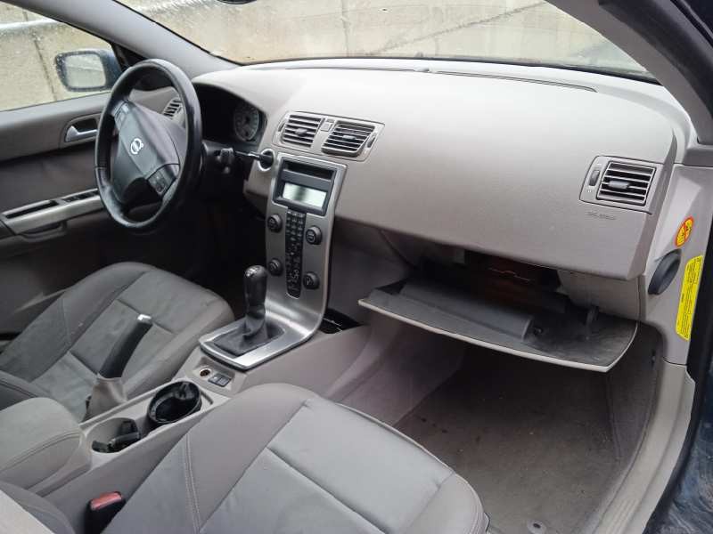 volvo s40 berlina del año 2005