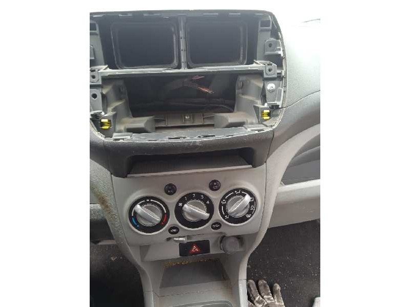 nissan pixo (uao) del año 2010