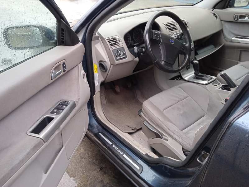 volvo s40 berlina del año 2005