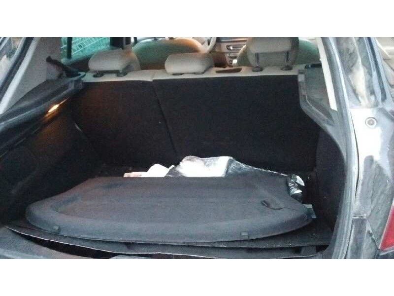 renault megane iii berlina 5 p del año 2008