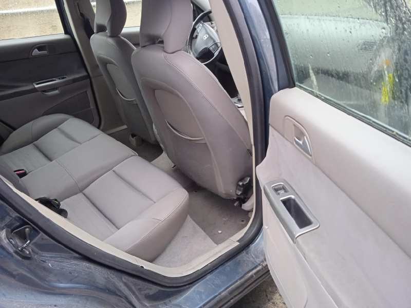 volvo s40 berlina del año 2005