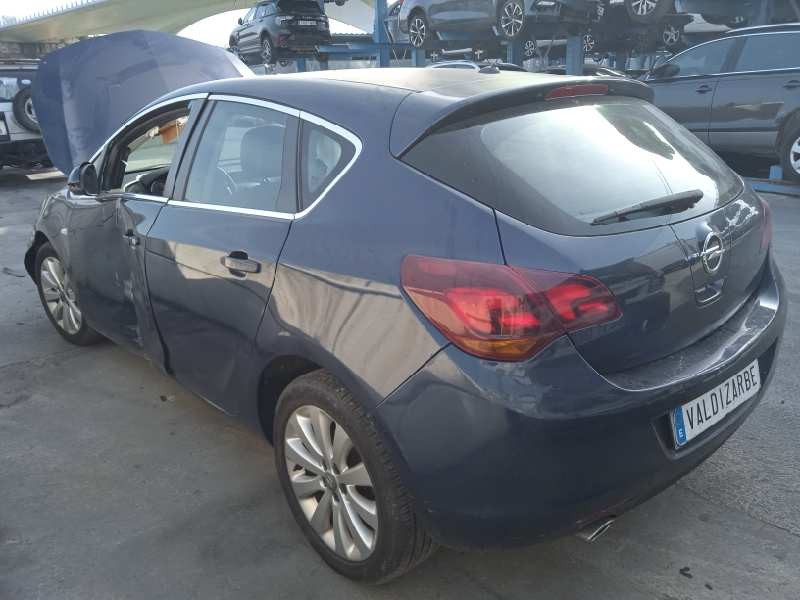 opel astra j lim. del año 2011