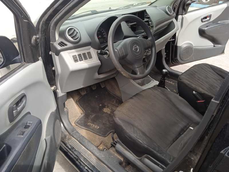 nissan pixo (uao) del año 2010
