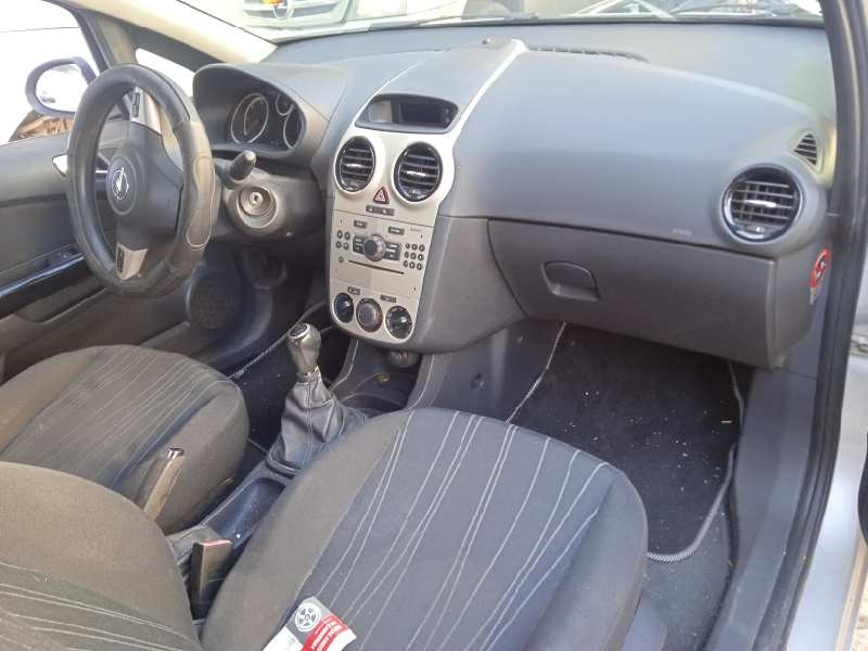 opel corsa d del año 2007