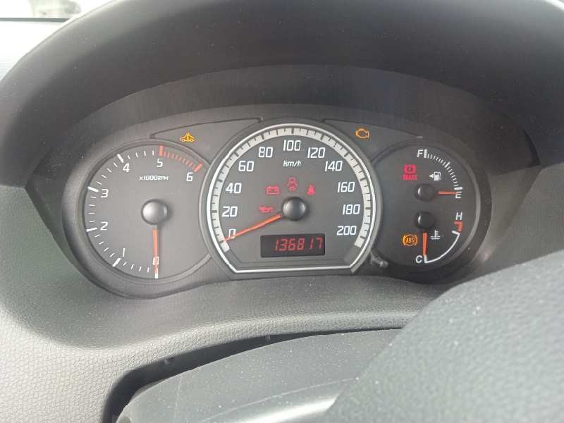 suzuki swift berlina (mz) del año 2010