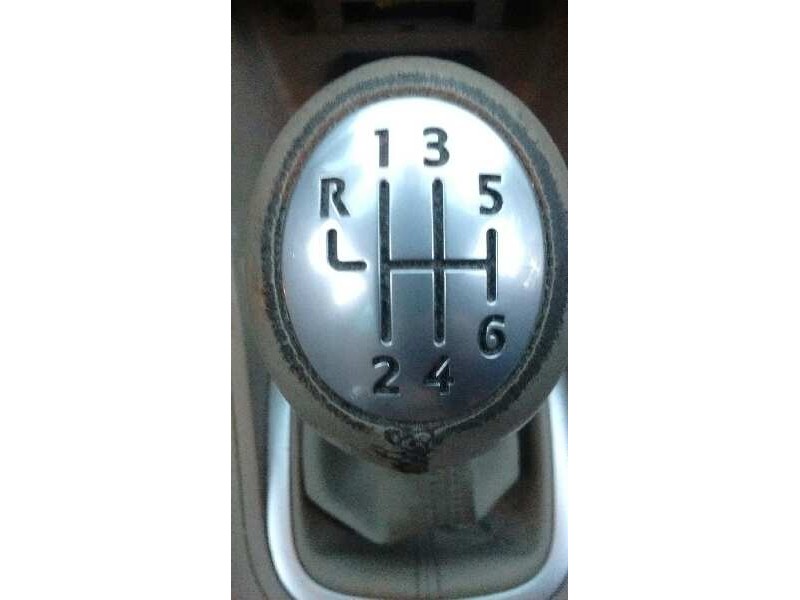 renault megane iii berlina 5 p del año 2008