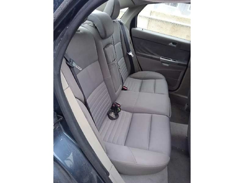 volvo s40 berlina del año 2005