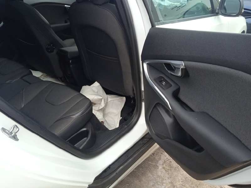 volvo v40 cross country del año 2016