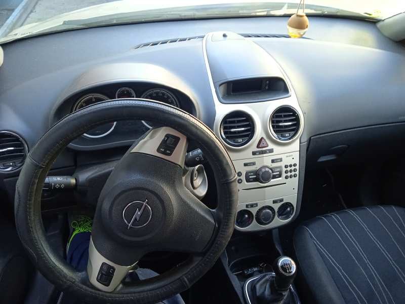 opel corsa d del año 2007